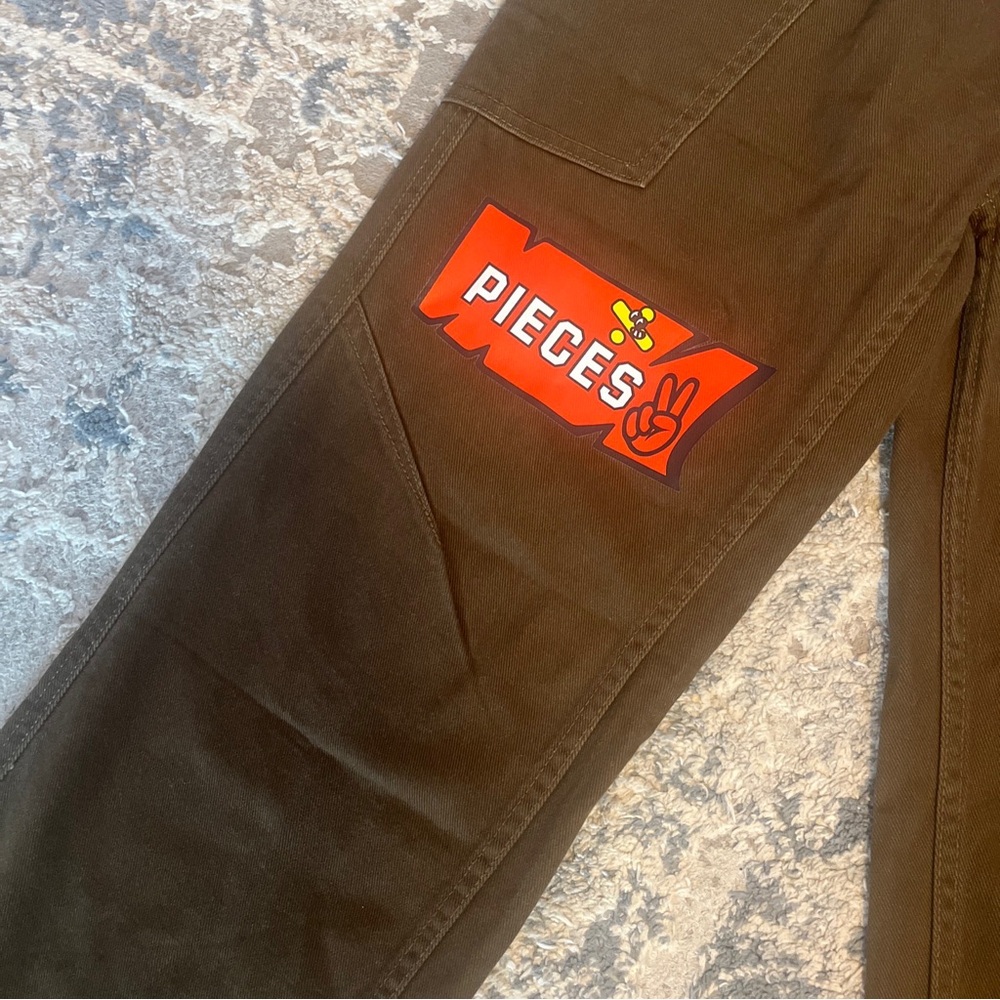 11KN Brown Cargo Pants Size Small Stars Pass By Leave Traces Puzzles - Picture 6 of 9